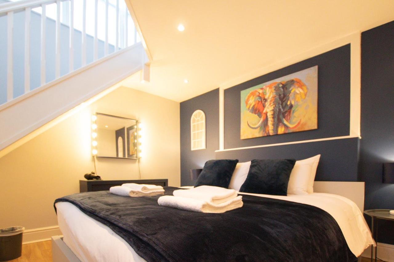 Lord Street - 2 Beautiful Apartments - Sleep Up To 14 Guests - By Rework Accommodation Chester Exterior foto