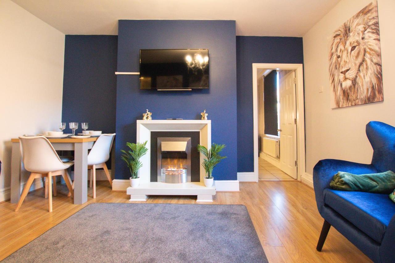 Lord Street - 2 Beautiful Apartments - Sleep Up To 14 Guests - By Rework Accommodation Chester Exterior foto